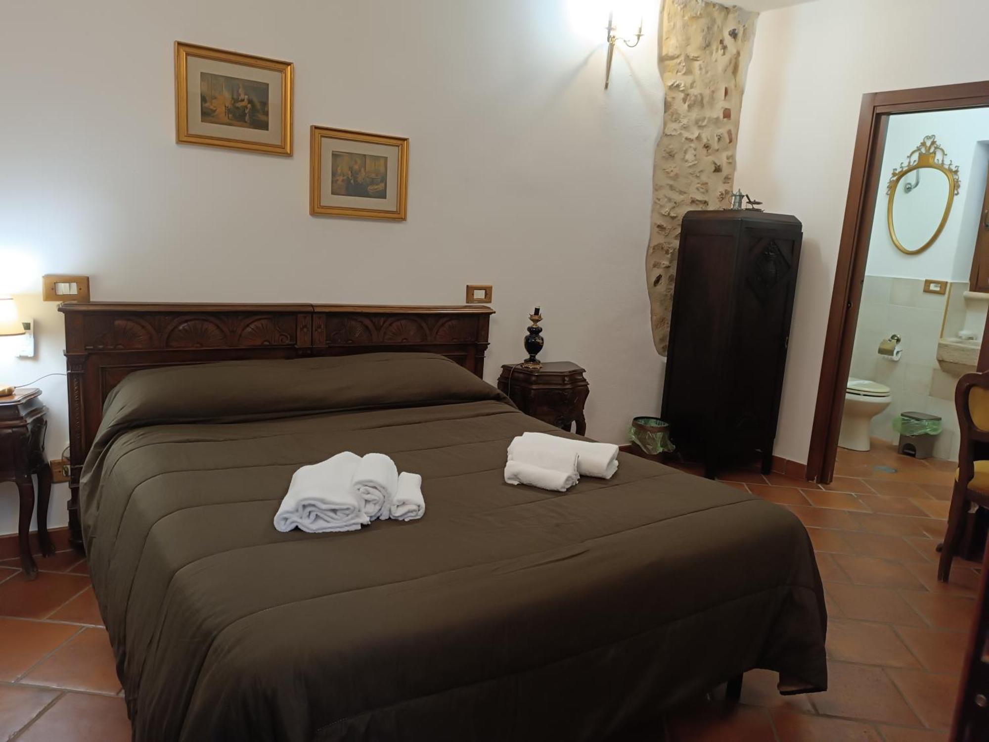 La Rupe Bed And Breakfast Norma Kamer foto
